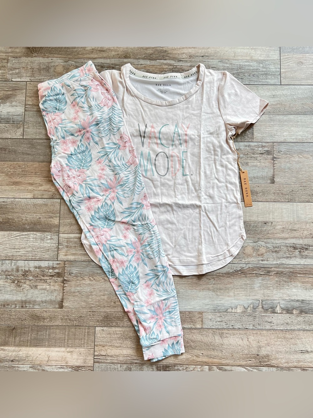 NWT Rae Dunn Women’s Vacay Mode Pajama Se